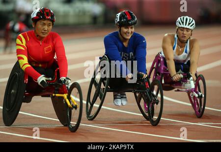 L-R Hongzhuan Zhou aus China , Chelsea McClammer aus den USA und Samantha Kinghorn aus Großbritannien treten am 19. Juli 2017 im Londoner Stadion in London beim Finale der Frauen 400m T53 während der para-Leichtathletik-Weltmeisterschaften an (Foto: Kieran Galvin/NurPhoto) *** Bitte verwenden Sie die Gutschrift aus dem Kreditfeld *** Stockfoto