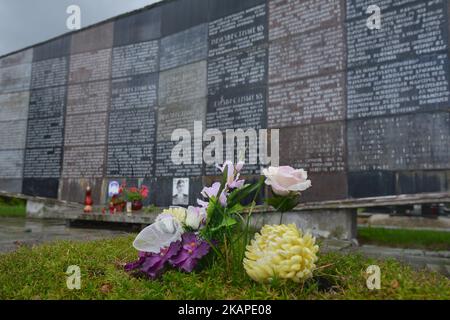 Ansicht eines Denkmals auf dem Friedhof der Soldaten der Roten Armee in Breslau, die während der Belagerung von Breslau im Jahr 1945 getötet oder getötet wurden. Hier sind etwa 7.500 russische Soldaten begraben. Am Freitag, den 27. Juli 2017, in Breslau, Polen. (Foto von Artur Widak/NurPhoto) *** Bitte nutzen Sie die Gutschrift aus dem Kreditfeld *** Stockfoto