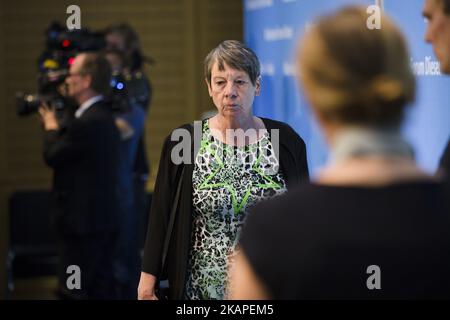 Bundesumweltministerin Barbara Hendricks (C) trifft am 2. August 2017 zu einer Pressekonferenz zum Diesel-Gipfel im Ministerium für Verkehr und digitale Infrastruktur in Berlin ein. (Foto von Emmanuele Contini/NurPhoto) *** Bitte benutzen Sie die Gutschrift aus dem Kreditfeld *** Stockfoto