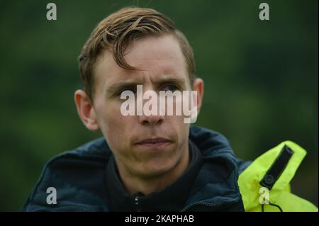 Ein belgischer Radfahrer Dylan Teuns, der für das BMC Racing Team während einer Top Riders Medienfischereitour am Vorabend der Eröffnungsphase des Arktischen Rennens von Norwegen 2017 in der Nähe der Insel Andorja unterwegs ist. Am Mittwoch, den 9. August 2017, auf der Insel Andorja, Norwegen. (Foto von Artur Widak/NurPhoto) *** Bitte nutzen Sie die Gutschrift aus dem Kreditfeld *** Stockfoto