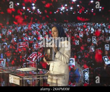 Maryam Rajavi nimmt an der Konferenz zum Jahrestag des Massakers von 30.000 politischen Gefangenen im Iran am 1988. August in Tirana, Albanien, Teil 19 2017. Maryam Rajavi, die designierte Präsidentin des Nationalen rates des Widerstands des Iran (NCRI), bezeichnete ihn als Verbrechen gegen die Menschlichkeit und forderte die UN auf, eine Untersuchungskommission über das Massaker zu erheben. (Foto von Siavosh Hosseini/NurPhoto) Stockfoto