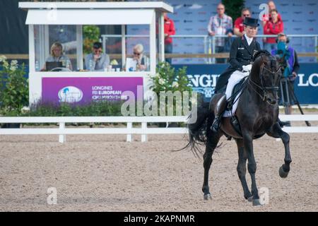 Die Deutsche Helen Langehanenberg auf Damsey FRH fährt am 22. August 2017 im Team-Dressurwettbewerb der FEI Europameisterschaften 2017 im Ullevi-Stadion in Göteborg, Schweden. (Foto von Julia Reinhart/NurPhoto) Stockfoto