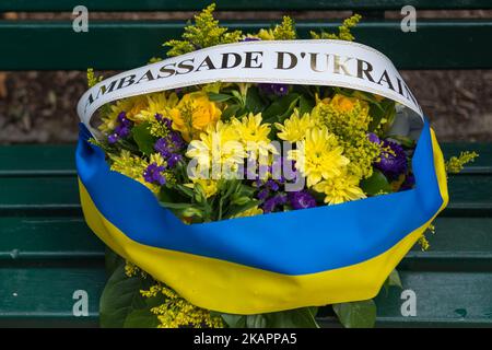 Am 24. August 2017 versammelte sich die ukrainische Gemeinde auf dem Pariser Platz Taras-Chevtchenko, um den 26.. Jahrestag der Unabhängigkeit zu feiern. (Foto von Julien Mattia/NurPhoto) Stockfoto