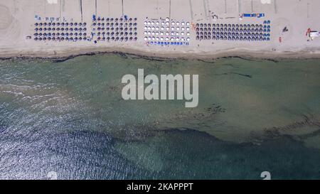 Drohnenaufnahmen vom Korinos Beach in Katerini, in Nordgriechenland am 25. August 2017. (Foto von Nicolas Economou/NurPhoto) Stockfoto