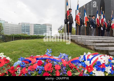Die Bürgermeisterin von Paris, Anne Hidalgo, und die Seretei des Militärstaates Genevieve Darieussecq würdigen die DB-Division von 2., die am 25. August 2017 in Paris unter der Führung des Generals Leclerc de Hautecloque in Paris, Frankreich, einmarschiert ist. (Foto: Julien Mattia/NurPhoto) Stockfoto