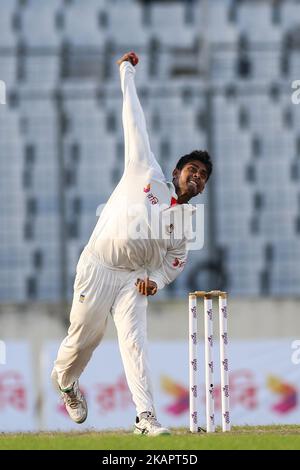 Mehedi Hasan Miraz aus Bangladesch am 27. August 2017 im Shere Bangla National Stadium in Mirpur, Bangladesch, während eines der ersten Testspiele zwischen Bangladesch und Australien. (Foto von Ahmed Salahuddin/NurPhoto) Stockfoto