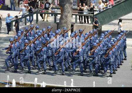 Türkische Soldaten und Gendarmerien nehmen am 30. August 2017 an einer Militärparade zum 95.. Jahrestag des Siegestages in Ankara, Türkei, Teil. (Foto von Altan Gocher/NurPhoto) Stockfoto
