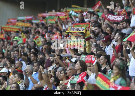 Portugal-Fans beim Qualifikationsspiel der FIFA Fußball-Weltmeisterschaft Russland 2018 zwischen Portugal und den Färöern im Bessa sec XXI Stadium am 31. August 2017 in Porto, Portugal. (Foto von Pedro Lopes / DPI / NurPhoto) Stockfoto