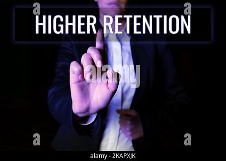 Konzeptionelle Darstellung höherer Retention. Unternehmensüberblick die Steigerung der Umsätze eines Unternehmens ist von einem Zeitraum zum nächsten Stockfoto