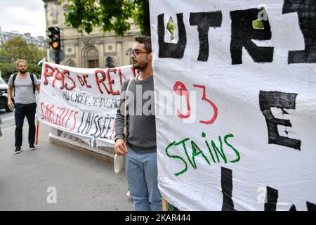 Die Demonstranten halten ein Banner mit einer ZEP 93 (Zone des vorrangigen Bildungsprogramms)-High School aus der Grafschaft Ile de France 93. Streik und Protest vor dem Pariser Regionalbüro, unterstützt vom Abgeordneten der seine Saint Denis, Eric Coquerel. (Foto von Julien Mattia/NurPhoto) Stockfoto