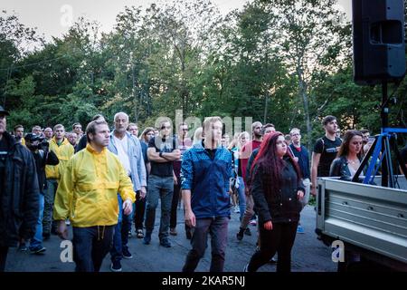 Am 10. September 2017 veranstalteten rund 150 Mitglieder der rechtsextremen identitären Bewegung eine Gedenkdemonstration auf dem Kahlenberg in Wien, Österreich, einschließlich eines fackellaufens. (Foto von David Speier/NurPhoto) Stockfoto