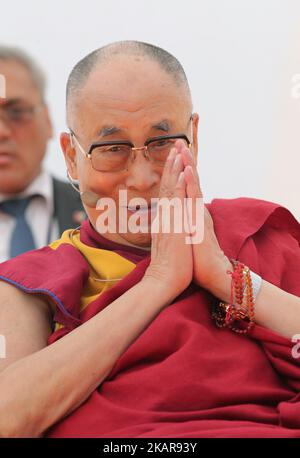 Der Dalai Lama, Tenzin GYATSO, spricht am 16. September 2017 im Griechischen Theater in Taormina, Italien. Der geistliche Führer des tibetischen Volkes ist zu einem dreitägigen Besuch in Italien. (Foto von Gabriele Maricchiolo/NurPhoto) Stockfoto