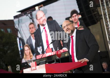 Kanzlerkandidat der Sozialdemokratischen Partei (SPD) Martin Schulz spricht am 22. September 2017 bei einer Wahlveranstaltung am Gendarmenmarkt in Berlin. (Foto von Emmanuele Contini/NurPhoto) Stockfoto