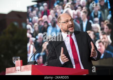 Kanzlerkandidat der Sozialdemokratischen Partei (SPD) Martin Schulz spricht am 22. September 2017 bei einer Wahlveranstaltung am Gendarmenmarkt in Berlin. (Foto von Emmanuele Contini/NurPhoto) Stockfoto