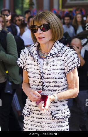 Die britisch-amerikanische Journalistin und Redakteurin Anna Wintour nach der Fendi Fashion Show Spring Summer 2018 am 22. September 2017 in Mailand, Italien. (Foto von Nataliya Petrova/NurPhoto) Stockfoto