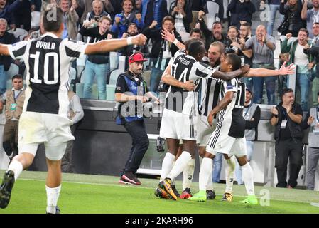 Gonzalo Higuain (FC Juventus) feiert das Spiel, das während des UEFA Champions League (Gruppe D) Fußballspiels zwischen Juventus FC und Olympiakos FC im Allianz Stadium am 27. September 2017 in Turin, Italien, erzielt wurde. Juventus gewann 2-0 gegen Olympiakos. (Foto von Massimiliano Ferraro/NurPhoto) Stockfoto