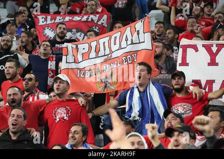 Fans von Olympiakos beim Fußballspiel der UEFA Champions League (Gruppe D) zwischen dem FC Juventus und dem FC Olympiakos im Allianz-Stadion am 27. September 2017 in Turin, Italien. Juventus gewann 2-0 gegen Olympiakos. (Foto von Massimiliano Ferraro/NurPhoto) Stockfoto