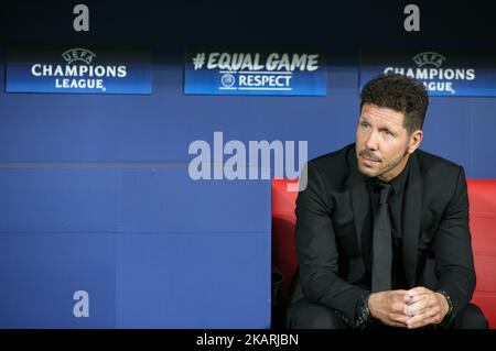 Atletico Madrids argentinischer Trainer Diego Simeone reagiert während des UEFA Champions League-Fußballspiels Club Atletico de Madrid gegen den FC Chelsea am 27. September 2017 im Metropolitan-Stadion in Madrid. (Foto von Ahmad Mora/NurPhoto) Stockfoto