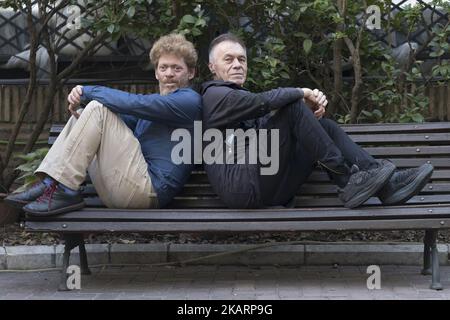 Der Filmregisseur Pablo Solarz und der Schauspieler Miguel Angel Sola nehmen am 4. Oktober 2017 an der Präsentation von „El Ultimo Traje“ in Madrid in der Casa de America Teil. (Foto von Oscar Gonzalez/NurPhoto) Stockfoto