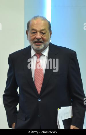 Der Geschäftsmann Carlos Slim Helu veranstaltet eine Pressekonferenz, um bekannt zu geben, dass er die Opfer des Erdbebens vom 19. September durch die Carlos Slim Foundation am 10. Oktober 2017 in Mexiko-Stadt, Mexiko, unterstützen wird (Foto: Carlos Tischler/NurPhoto) Stockfoto