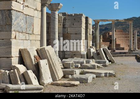 Ruinen der Basilika St. John. Die Basilika steht über der anglaub- ten Begräbnisstätte von Johannes dem Apostel, an den Hängen des Ayasuluk-Hügels direkt unterhalb der Festung nahe dem Zentrum von Selcuk. Am Freitag, den 13. Oktober 2017, in Selcuk, Türkei. (Foto von Artur Widak/NurPhoto) Stockfoto