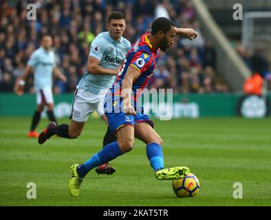 Crystal Palace's Andros Townsend während des Premier League-Spiels zwischen Crystal Palace und West Ham United im Selhurst Park Stadium, London, England am 29. Oktober 2017. (Foto von Kieran Galvin/NurPhoto) Stockfoto