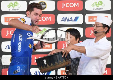 Fabio SABATINI (Quick Step Floors) versucht während der Ausgabe 5. des TDF Saitama Criterium 2017 - Media Day am 3. November 2017 in Saitama, Japan, lebende Aalfische zu fangen. (Foto von Artur Widak/NurPhoto) Stockfoto