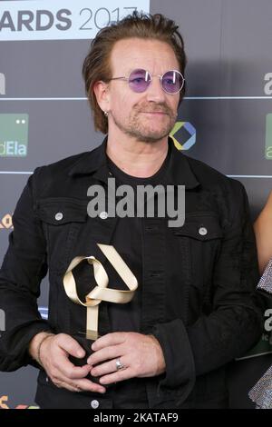 Bono von U2 Jahren nimmt am 10. November 2017 am Pressesaal der Musikpreise 40 im WiZink Center in Madrid, Spanien, Teil. (Foto von Oscar Gonzalez/NurPhoto) Stockfoto