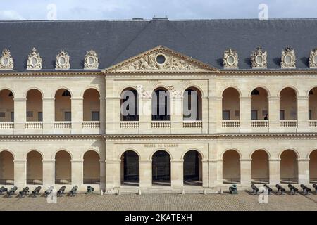 Frankreich, Paris, Hotel des Invalides, das Musée de l'Armee (Armeemuseum), das nationale Militärmuseum Frankreichs. Cour d'honneur, zentraler Innenhof Foto Stockfoto