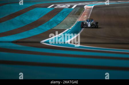 Lance Stroll aus Kanada und Williams Team-Fahrer gehen während des Rennens beim Formel 1 Etihad Airways Abu Dhabi Grand Prix am 26. Nov 2017 in Yas Marina Circuit, Abu Dhabi, VAE. (Foto von Robert Szaniszló/NurPhoto) Stockfoto