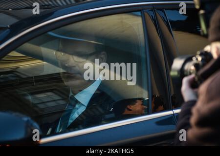 Der irische Premierminister (Taoiseach), Leo Varadkar, ernennt am Donnerstag, den 30. November 2017, Außenminister Simon Coveney (im Bild) zum stellvertretenden Premierminister in Dublin, Irland. Foto von Artur Widak Stockfoto