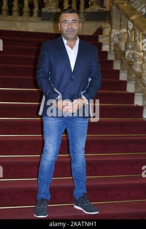 Jorge Javier Vazquez unterzeichnet Karten für seine letzte Show 'Grandes Exitos' im Rialto-Theater am 8. Dezember 2017 in Madrid, Spanien. (Foto von Oscar Gonzalez/NurPhoto) Stockfoto