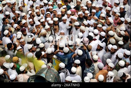 Aktivisten von Islami Andolan Bangladesch bringen eine Prozession in Dhaka Freitag, den 8. Dezember 2017 protestieren gegen die US-Entscheidung der Anerkennung Jerusalem als Israelâ €™s Kapital. (Foto von Sony Ramany/NurPhoto) Stockfoto