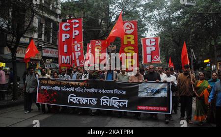 Die Kommunistische Partei Indiens (CPIM) protestiert am Samstag, dem 9.. Dezember 2017, gegen die Tötung eines muslimischen Afrazul Khan aus Malda, Westbengalen, in Rajnagar, Rajasthan in Kalkutta, Indien. (Foto von Sonali Pal Chaudhury/NurPhoto) Stockfoto