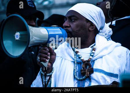 Als Reaktion auf den Sklavenhandel in Libyen hielt African Lives Matter am 9.. Dezember in London einen nationalen marsch ab. Demonstranten marschierten bis zur Front der libyschen Botschaft in Knightsbridge. (Foto von Chrissa Giannakoudi/NurPhoto) Stockfoto