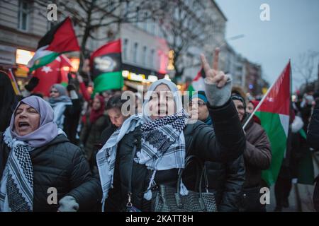 Am 10. Dezember 2017 wird in Berlin eine Demonstration gegen die Anerkennung Jerusalems als Israels Hauptstadt durch US-Präsident Donald Trump veranstaltet. (Foto von Eric Cortes/NurPhoto) Stockfoto