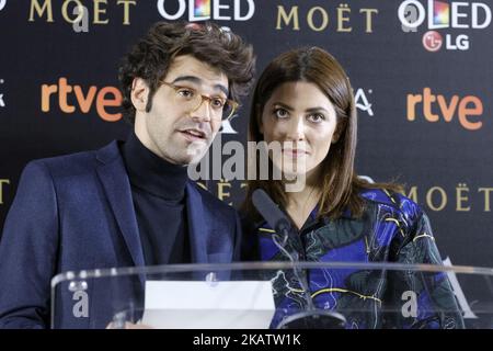 David Vardaguer und Barbara Lenie nehmen an der Pressekonferenz „Kandidaten für den Goya Cinema Award 2017“ in der Academia de Cine am 13. Dezember 2017 in Madrid, Spanien, Teil. (Foto von Oscar Gonzalez/NurPhoto) Stockfoto