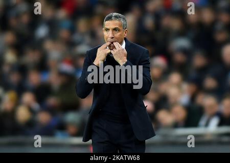 Brighton und Hove Albion-Manager Chris Hughton während des Premier League-Spiels zwischen Tottenham Hotspur gegen Brighton und Hove Albion im Wembley-Stadion, London, England, am 13. Dezember 2017 (Foto: Kieran Galvin/NurPhoto) Stockfoto