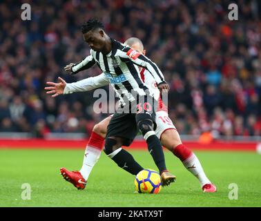 Christian Atsu von Newcastle United beim Premier League-Spiel zwischen Arsenal und Newcastle United im Emirates Stadium in London, Großbritannien, am 16. Dezember 2017. (Foto von Kieran Galvin/NurPhoto) Stockfoto