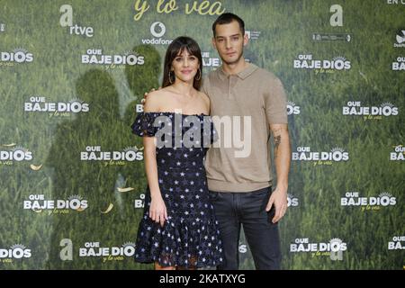 Die spanische Schauspielerin Macarena Garcia und der Schauspieler Joel Bosqued nehmen am 19. Dezember 2017 an der Fotozelle „Que Baje Dios Y Lo Vea“ im Urso Hotel in Madrid, Spanien, Teil. (Foto von Oscar Gonzalez/NurPhoto) Stockfoto