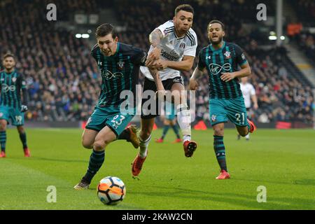 Fulham-Verteidiger Ryan Fredericks versucht beim Spiel der FA Cup 3.-Runde zwischen Fulham und Southampton am 6. Januar 2018 im Craven Cottage Stadium in London, England, durch Southampton's Pierre-Emile Hjbjerg zu gelangen. (Foto von Kieran Galvin/NurPhoto) Stockfoto