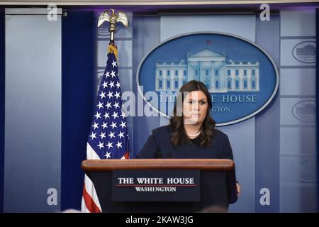 Die Pressesprecherin des Weißen Hauses, Sarah Huckabee Sanders, spricht während der täglichen Pressekonferenz am 9. Januar 2018 im Brady Press Briefing Room im Weißen Haus in Washington, D.C. (Foto: Kyle Mazza/NurPhoto) Stockfoto