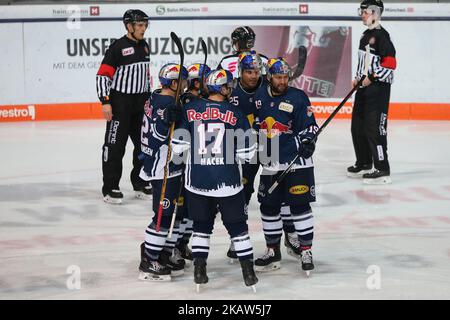 Jubel um München am 14. Januar 2018 während des Spieltages der Deutschen Eishockey-Liga 42. zwischen Red Bull München und den Nürnberger Eistigern im Stadion Olympia-Eissportzentrum in München. (Foto von Marcel Engelbrecht/NurPhoto) Stockfoto