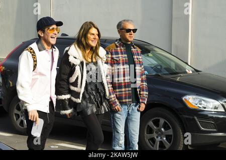 Angelo Gioia und Anna dello Russo werden während der Milan Men's Fashion Week Herbst/Winter 2018/19 am 14. Januar 2018 in Mailand, Italien, außerhalb von DSQUARED2 gesehen. (Foto von Nataliya Petrova/NurPhoto) Stockfoto