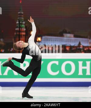 Der russische Eiskunstläufer Mikhail Koljada führt sein Kurzprogramm am 17. Januar 2018 bei einem Männer-Einzelwettbewerb bei den ISU-Europameisterschaften 2018 in der Megasport Arena in Moskau, Russland, durch. (Foto von Igor Russak/NurPhoto) Stockfoto