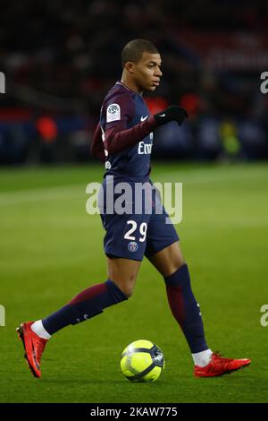 Kylian Mbappe während des Spiels der französischen Ligue 1 zwischen Paris Saint Germain (PSG) und Dijon FCO im Stadion Parc des Princes am 17. Januar 2018 in Paris, Frankreich. (Foto von Mehdi Taamallah/NurPhoto) Stockfoto