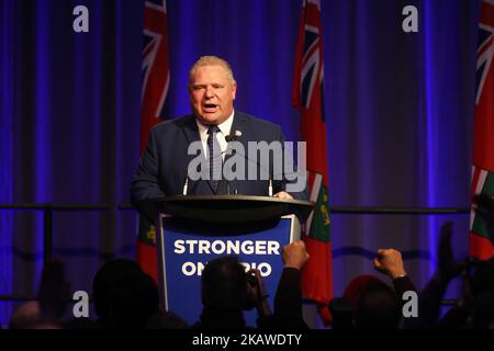 Doug Ford spricht während seiner „Kundgebung für ein stärkeres Ontario“ in Toronto, Ontario, Kanada, am Samstag, dem 3. Februar 2018, mit seinen Unterstützern, als er offiziell seine Kampagne für die Führung der Progressiven Konservativen Partei von Ontario startete. (Foto von Creative Touch Imaging Ltd./NurPhoto) Stockfoto