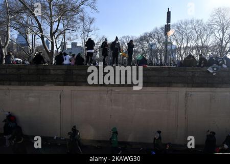 Hunderttausende kehren am 8. Februar 2018 vom Parkway in Philadelphia, PA, nach Hause zurück, nachdem sie den Philadelphia Eagles den ersten Super Bowl gewonnen haben. (Foto von Bastiaan Slabbers/NurPhoto) Stockfoto