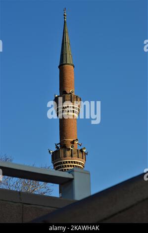 Das Minarett der Haci Bayram-i Veli Moschee ist am 11. Februar 2018 im historischen Stadtteil Ulus in Ankara, Türkei, abgebildet. (Foto von Altan Gocher/NurPhoto) Stockfoto