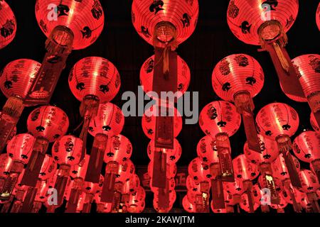 Chinesische Laterne 'Lampion' im Rahmen der chinesischen Neujahrsfeier am 16. Februar 2018 im Dharma Bakti Tempel in Jakarta, Indonesien. Der neue Mondkalender 2569 ist das Jahr des Tierkreises. (Foto von Anton Raharjo/NurPhoto) Stockfoto